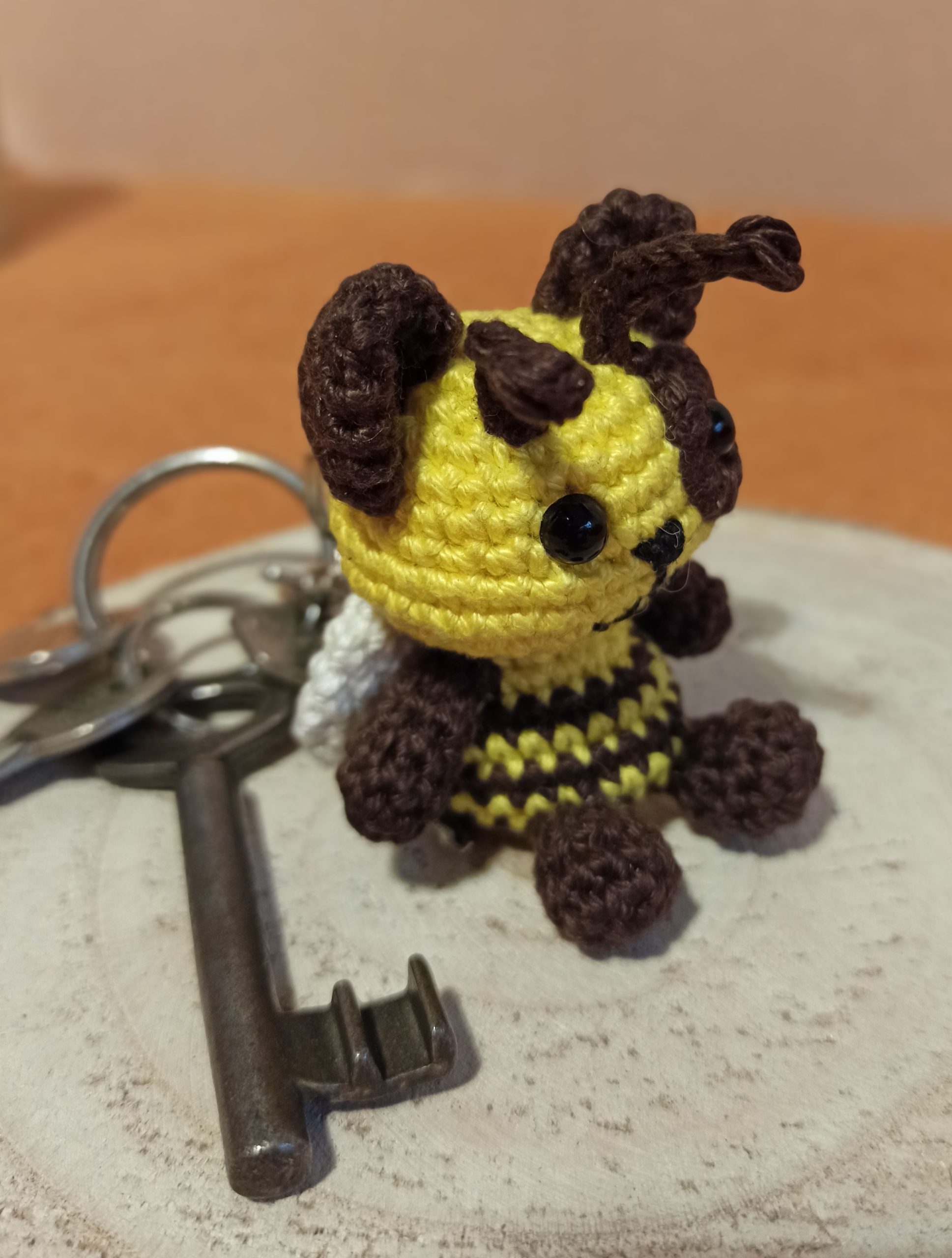 Bärchenbiene - Anhänger – Bild 4